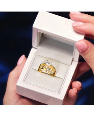 14k Gold Wide Ring with White Stones – Elegant Openwork Design