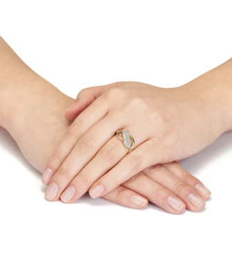 14k Gold Ring With Zirconia Leaf – Elegant Nature-Inspired Ring