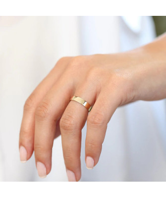 14k Gold Wedding Band 4 mm with Zirconia – Sizes 15–23