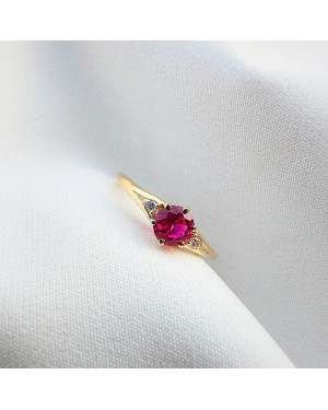 14k Gold Ring with Red Cubic Zirconia – Elegant Women’s Jewellery