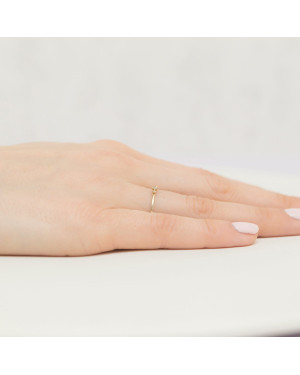 8k Gold Delicate Ring with Three Cubic Zirconias – Women’s Jewellery