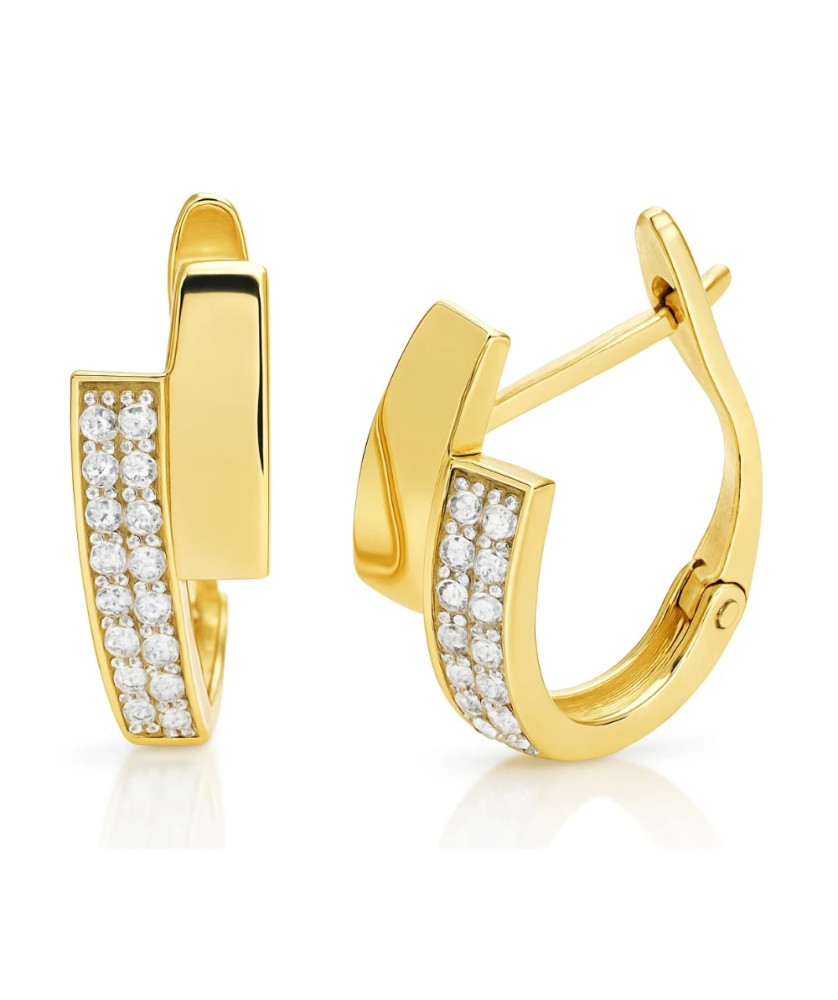 Asymmetric earrings with cubic zirconia