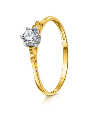 Engagement ring heart white cubic zirconia 8k