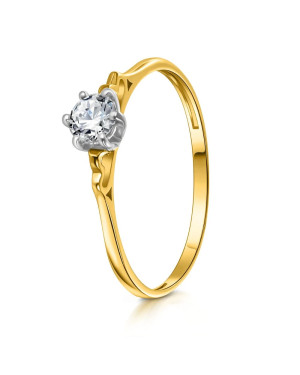 Engagement ring heart white cubic zirconia 8k