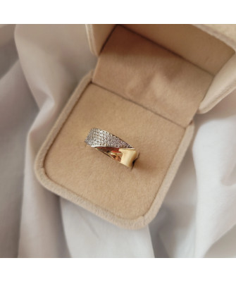 Gold ring – wide band with cubic zirconia 8k