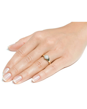 Ring with a square stone 8k