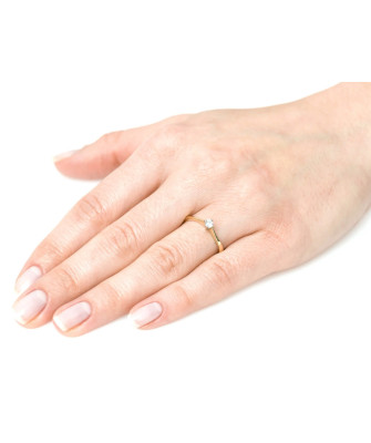 Delicate classic engagement ring cubic zirconia