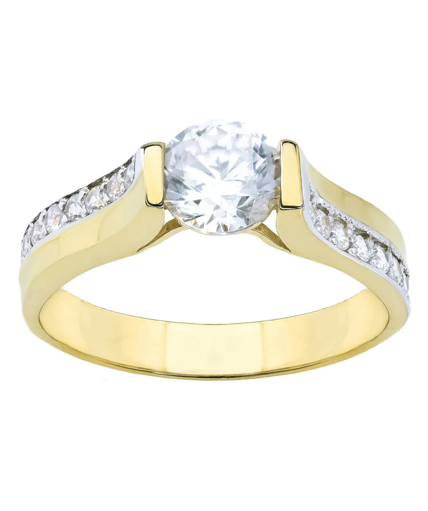 Gold ring with large stone 8k