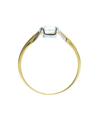 Gold engagement ring 8k classic design white zircons