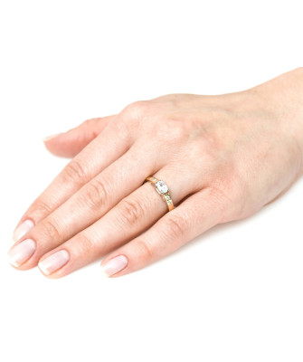 Gold engagement ring 8k classic design white zircons