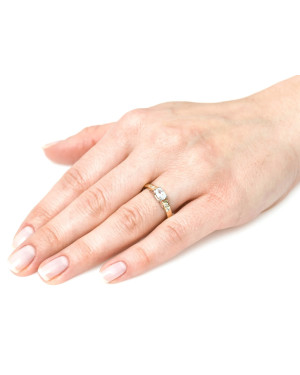 Gold engagement ring 8k classic design white zircons