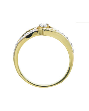 Gold heart ring with cubic zirconia