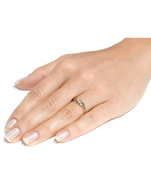 Delicate gold ring zirconia 8k