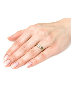 Ring 8k white stones classic