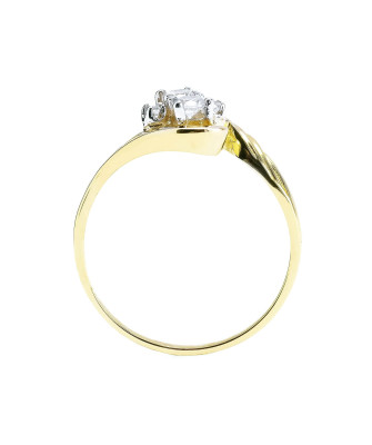 Gold ring with cubic zirconia 8k