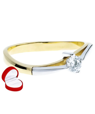 Delicate engagement ring 8k cubic zirconia