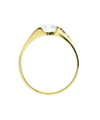 Gold ring 8k white zircons