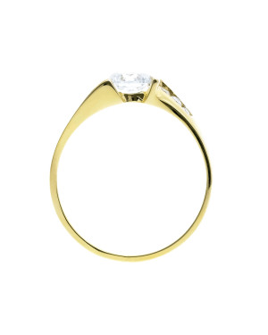 Gold ring 8k white zircons