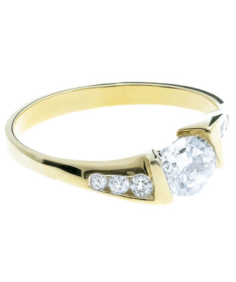 Gold ring 8k white zircons
