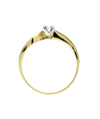 Delicate 8k gold classic engagement ring