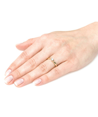 Delicate 8k gold classic engagement ring