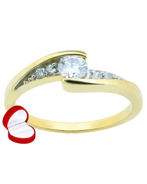 Gold ring with an asymmetrical pattern