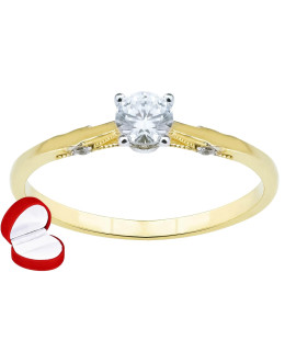 Minimalist engagement ring with cubic zirconia 8k