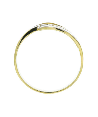 Ring 8k with delicate stones