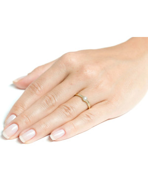Flower ring with cubic zirconia 8k