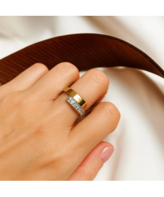 Gold ring with cubic zirconia 8k