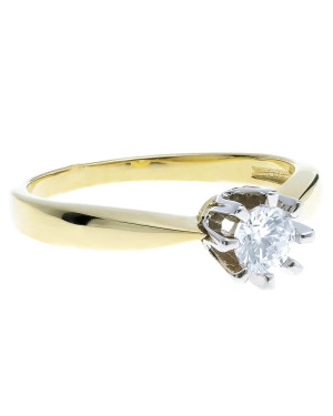 Classic gold engagement ring with zirconia