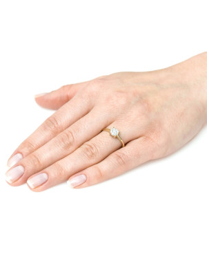 Gold ring with cubic zirconia 8k flower white stones