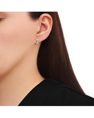 Gold earrings interwoven with wave zirconia