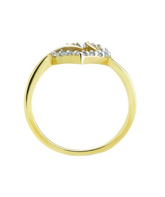 Engagement ring heart with cubic zirconia 8k