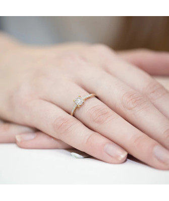 Złoty Pierścionek 14k z diamentem brylant 0,12ct