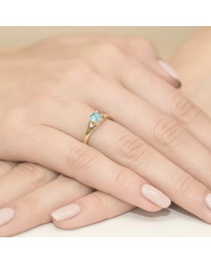 14k Gold Ring with 0.50ct Topaz Diamond