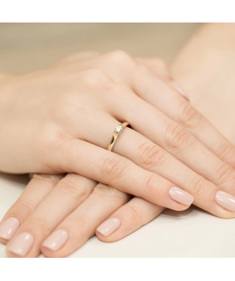 14k Gold Ring with 0.15ct Brilliant Diamond