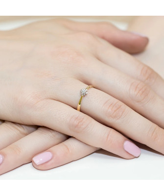 14k Gold Ring with 0.10ct Brilliant Diamond