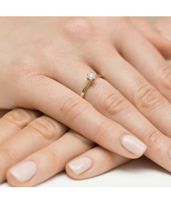 14k Gold Ring with 0.05ct Brilliant Diamond