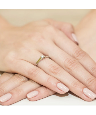 14k Gold Ring with 0.08ct Brilliant Diamond