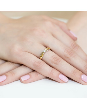 14k Gold Ring with 0.10ct Brilliant Diamond