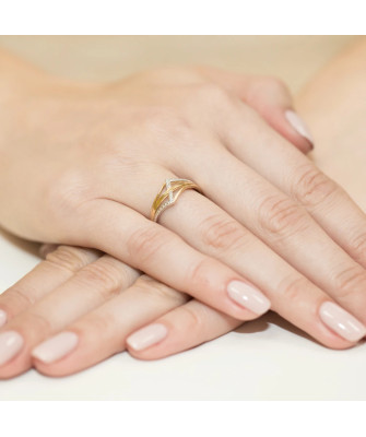 14k Gold Ring with 0.03ct Brilliant Diamond