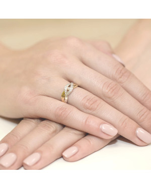 14k Gold Ring with 0.10ct Brilliant Diamond