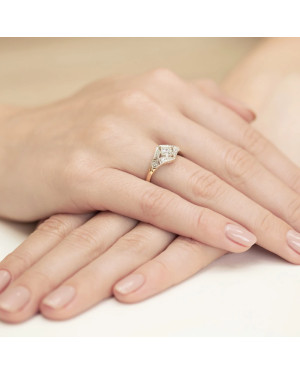 14k Gold Ring with 0.10ct Brilliant Diamond