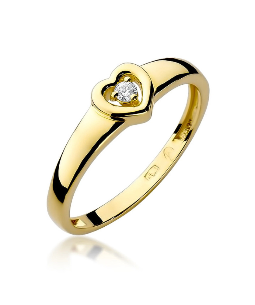 14k Gold Ring with 0.04ct Brilliant Diamond
