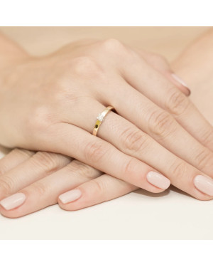 14k Gold Ring with 0.10ct Brilliant Diamond