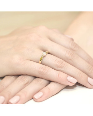 14k Gold Ring with 0.15ct Brilliant Diamond