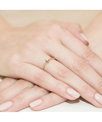 14k Gold Ring with 0.10ct Brilliant Diamond