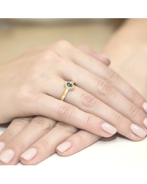 14k Gold Ring with 0.70ct Sapphire Diamond