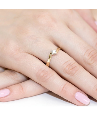 14k Gold Ring with 0.20ct Brilliant Diamond